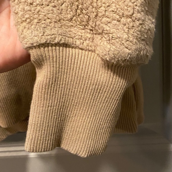 Aerie Chilled Out Beige Fuzzy Sweater Size XS - Picture 5 of 7